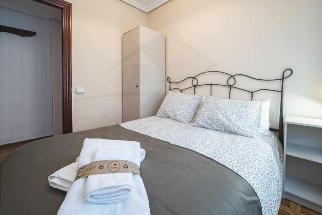 El Llar Del Gueelu Apartment Gijón Exterior foto