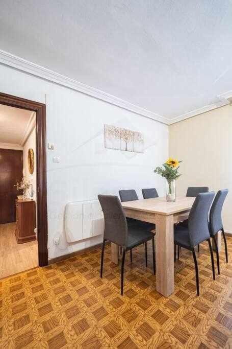 El Llar Del Gueelu Apartment Gijón Exterior foto